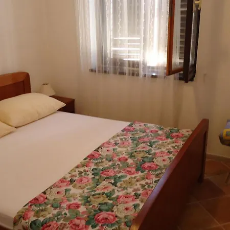 Pava Apartment *