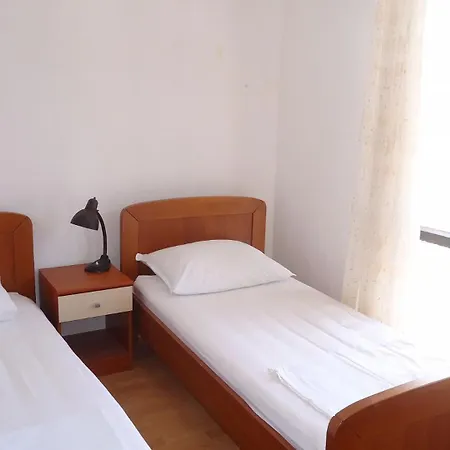 アパート Pava ストモルスカ